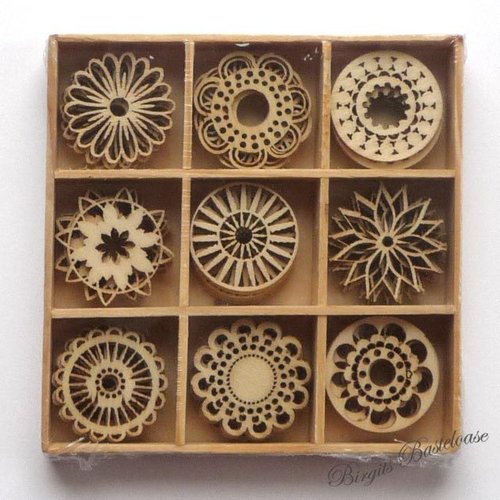 Holz Ornamente Box 45 tlg Fantasie Blumen Kreise 521110
